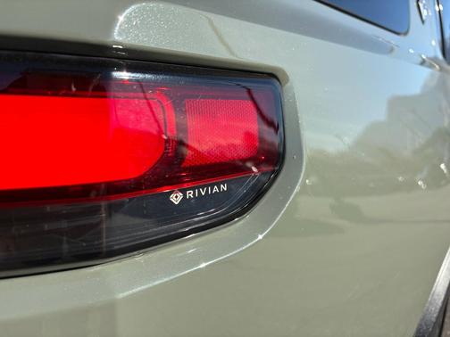 2023 Rivian R1S Launch Edition