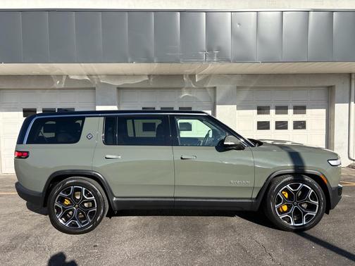 2023 Rivian R1S Launch Edition