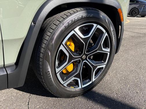 2023 Rivian R1S Launch Edition