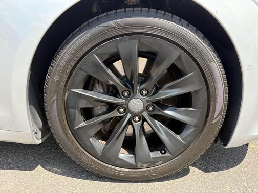 White 2018 Tesla Model S LONG RANGE