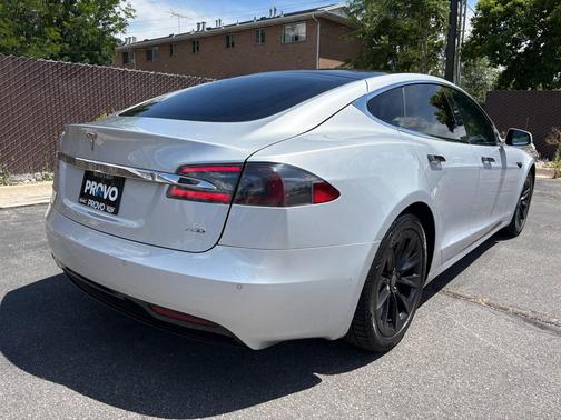 White 2018 Tesla Model S LONG RANGE