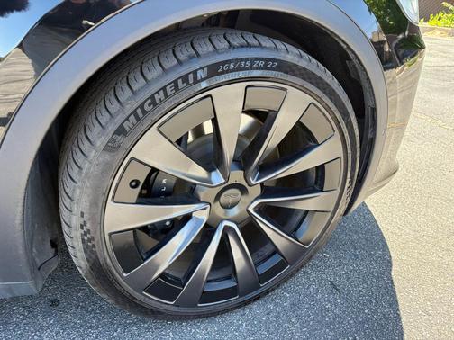 Black 2023 Tesla Model X