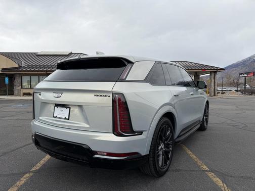 2025 Cadillac Escalade IQ Sport 2