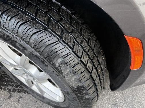 Granite Crystal Metallic 2023 Chrysler Voyager LX