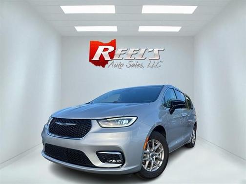 Silver Mist Clearcoat 2024 Chrysler Pacifica Touring-L
