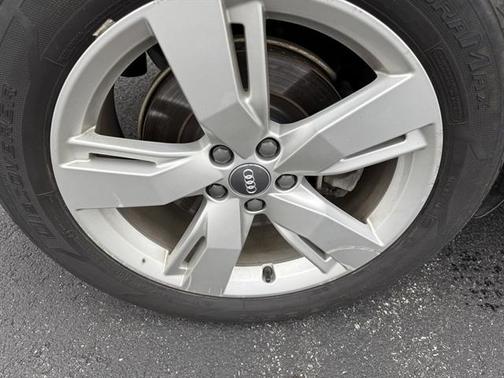 2018 Audi Q5 2.0T Premium Plus