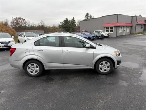 2016 Chevrolet Sonic LS