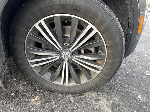 2018 Volkswagen Tiguan 2.0T SEL