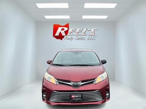 2018 Toyota Sienna XLE