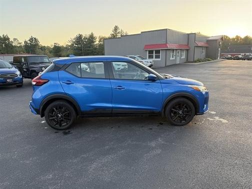 2021 Nissan Kicks SV