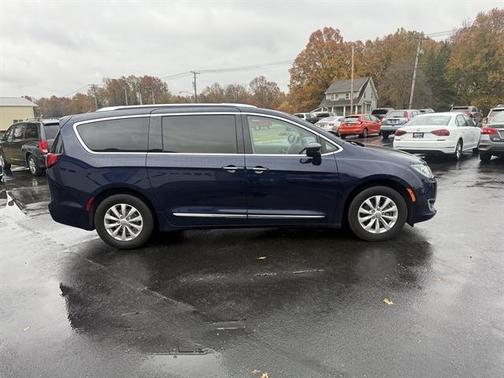 2019 Chrysler Pacifica Touring-L