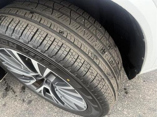 2020 Volvo XC90 T5 Momentum 7 Passenger