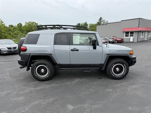 2013 Toyota FJ Cruiser Base