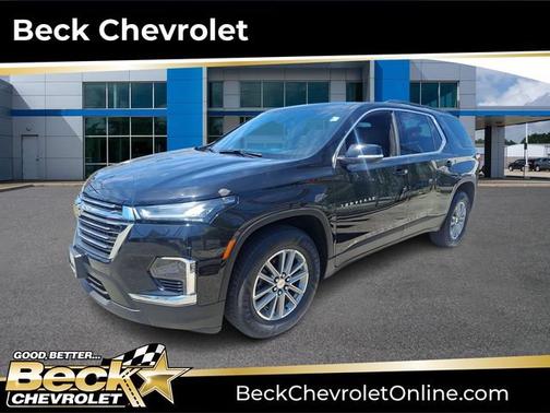 Mosaic Black Metallic 2023 Chevrolet Traverse LT Cloth