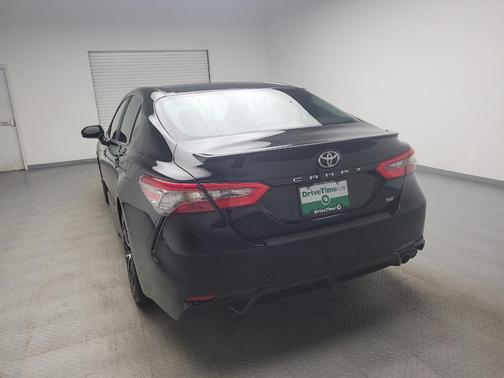 Midnight Black Metallic 2018 Toyota Camry SE