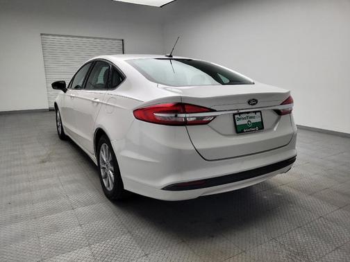 White Platinum Metallic Tri-Coat 2017 Ford Fusion SE