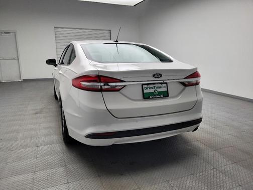 White Platinum Metallic Tri-Coat 2017 Ford Fusion SE