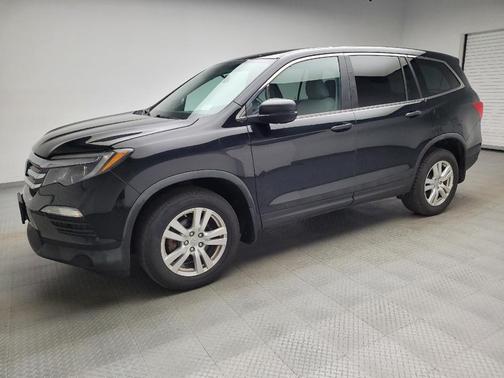 Crystal Black Pearl 2016 Honda Pilot LX