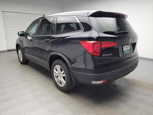 Crystal Black Pearl 2016 Honda Pilot LX
