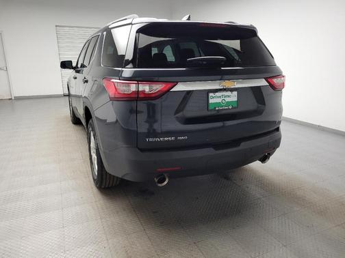 Gray 2020 Chevrolet Traverse LT Cloth