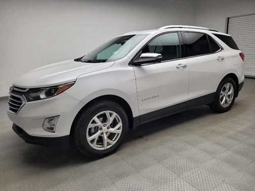 White 2018 Chevrolet Equinox Premier