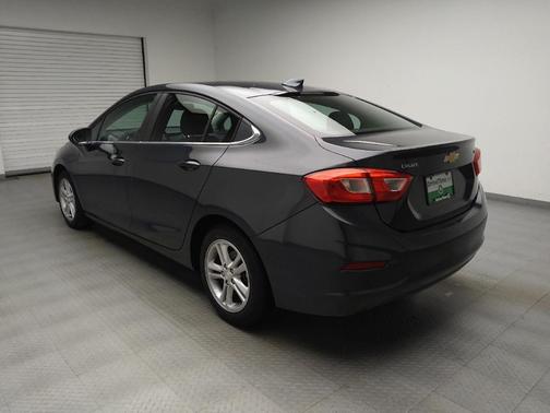 Gray 2018 Chevrolet Cruze LT