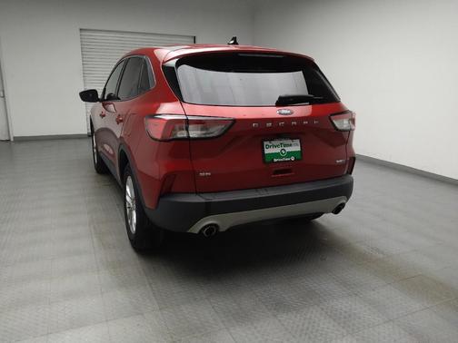 Rapid Red Metallic Tinted Clearcoat 2020 Ford Escape SE