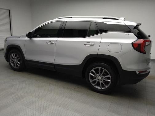 Quicksilver Metallic 2022 GMC Terrain SLT
