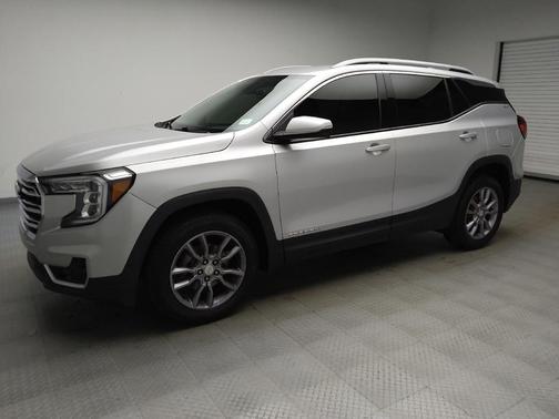 Quicksilver Metallic 2022 GMC Terrain SLT