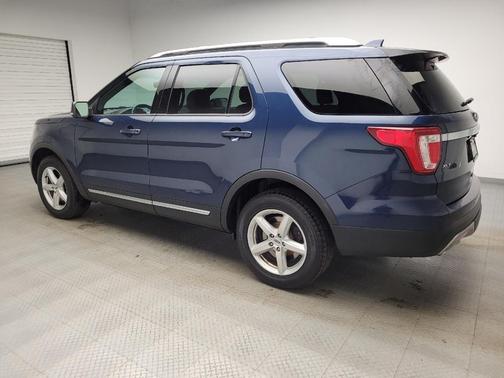 Blue Jeans Metallic 2017 Ford Explorer XLT