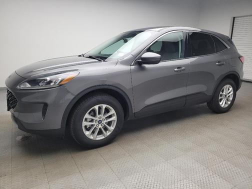 Carbonized Gray Metallic 2021 Ford Escape SE