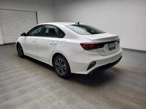 Snow White Pearl 2024 Kia Forte LXS