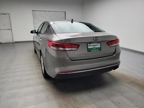 Titanium Silver 2018 Kia Optima LX