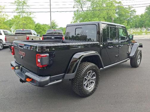 Black 2026 Jeep Gladiator Mojave