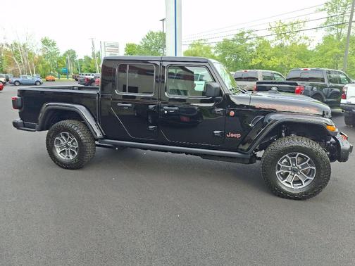 Black 2026 Jeep Gladiator Mojave