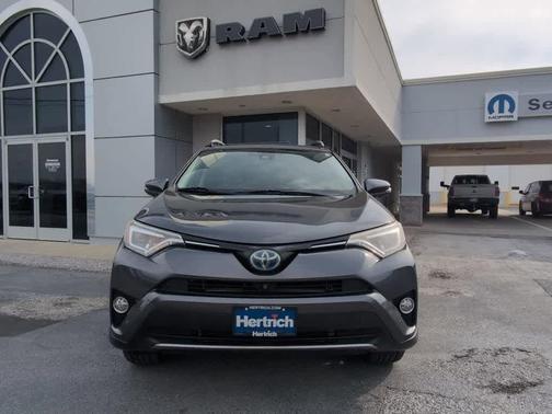 2017 Toyota RAV4 Hybrid SE