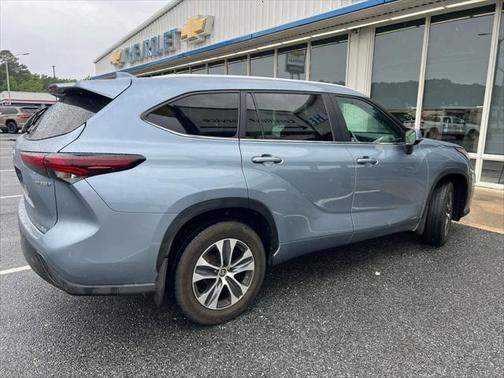2024 Toyota Highlander Hybrid XLE