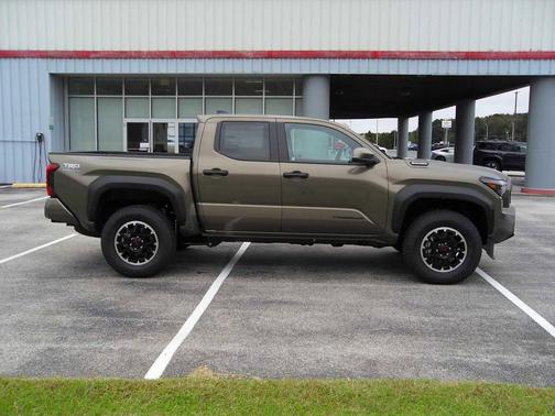 2025 Toyota Tacoma TRD Off Road