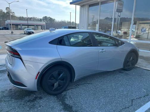 2024 Toyota Prius LE