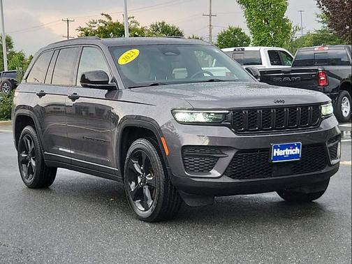 2023 Jeep Grand Cherokee Altitude