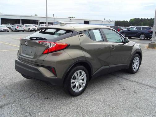 2021 Toyota C-HR LE