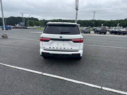 2024 Toyota Sequoia SR5