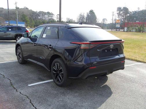 2026 Toyota bZ XLE Plus