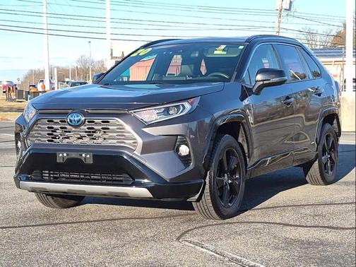 2020 Toyota RAV4 Hybrid SE