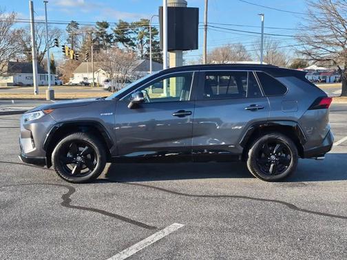 2020 Toyota RAV4 Hybrid SE