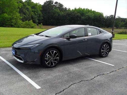2025 Toyota Prius L