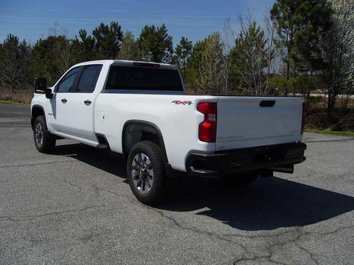 2026 Chevrolet Silverado 2500 Custom