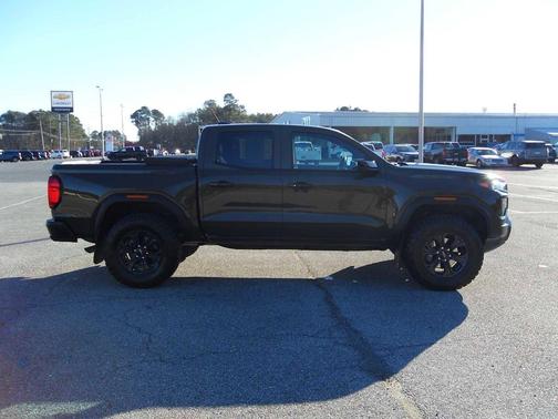 2024 GMC Canyon Elevation