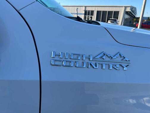 2023 Chevrolet Tahoe 4WD High Country