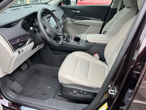 2021 Cadillac XT4 Luxury